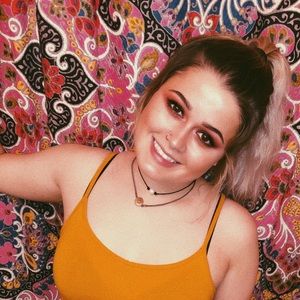 Meet your Posher, Kelly